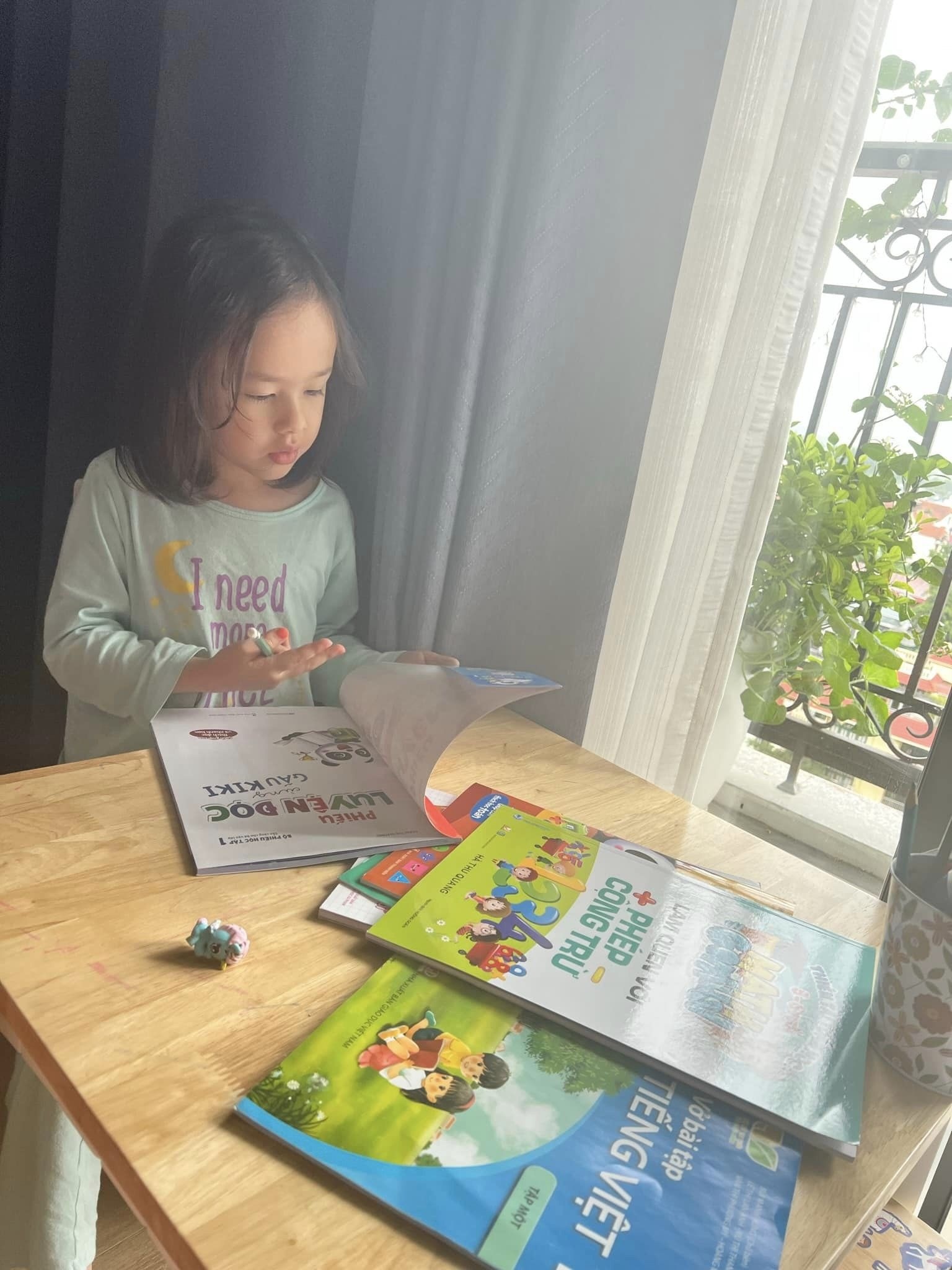 Con gái Lan Phương ảnh 4 Con gai Lan Phuong anh 4