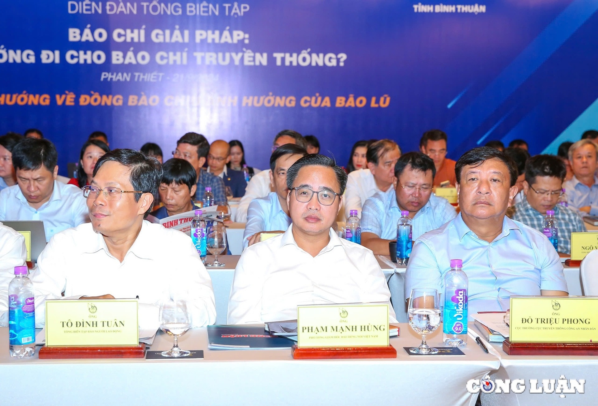 Bao chi giai phap anh 9