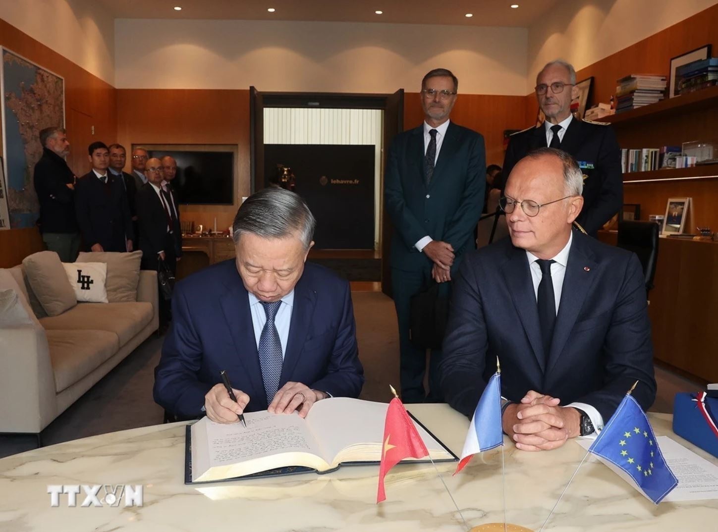 Tong Bi thu To Lam anh 5