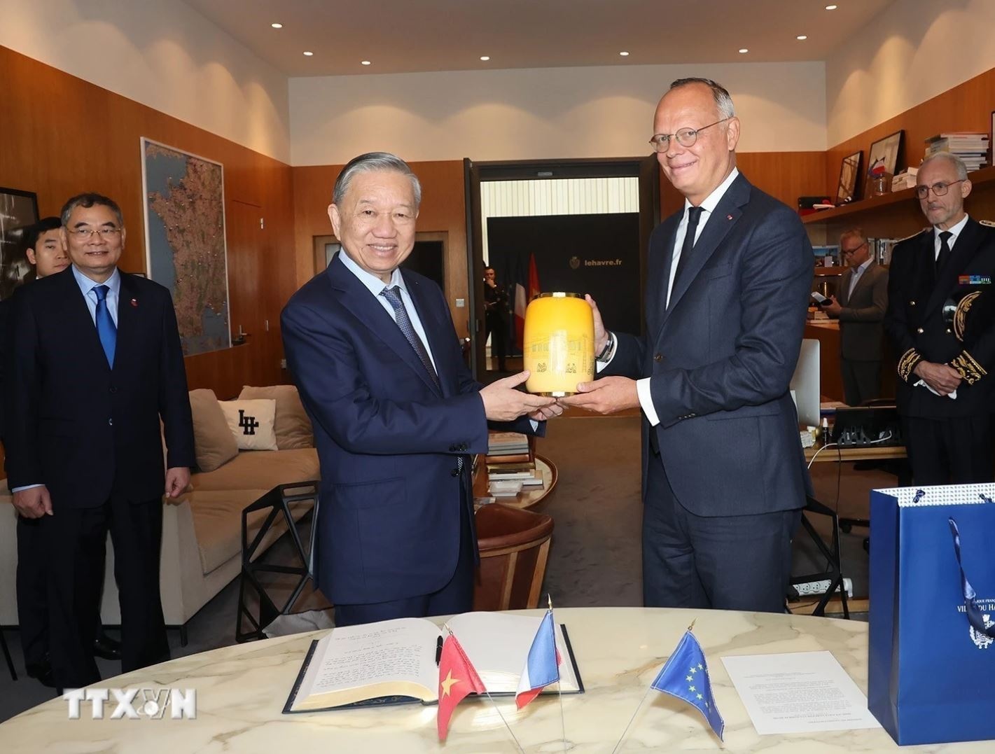 Tong Bi thu To Lam anh 6