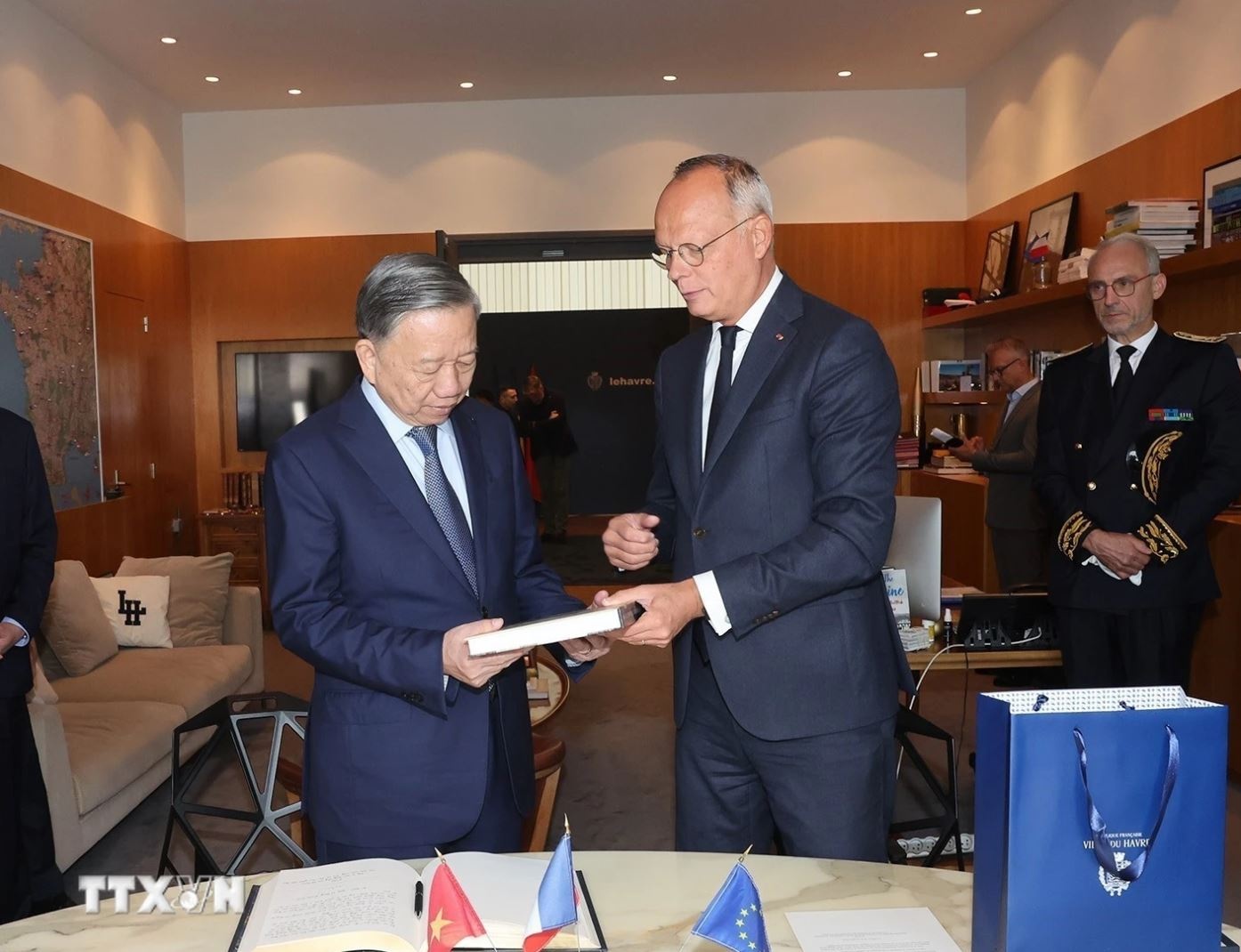 Tong Bi thu To Lam anh 7