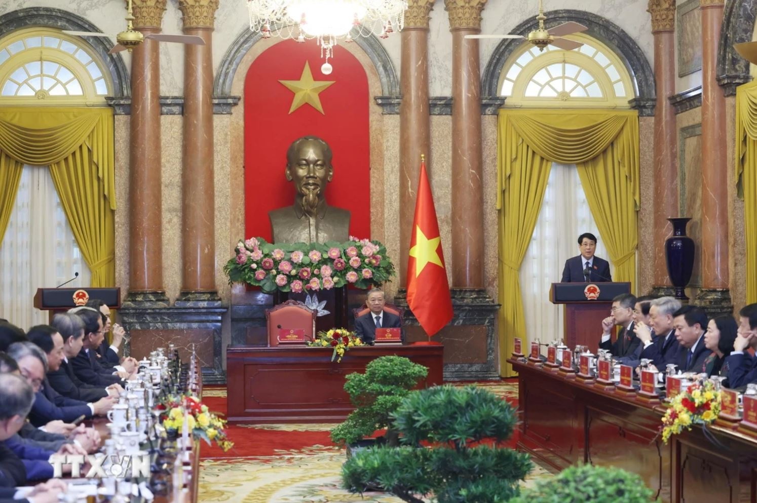 Luong Cuong To Lam anh 6