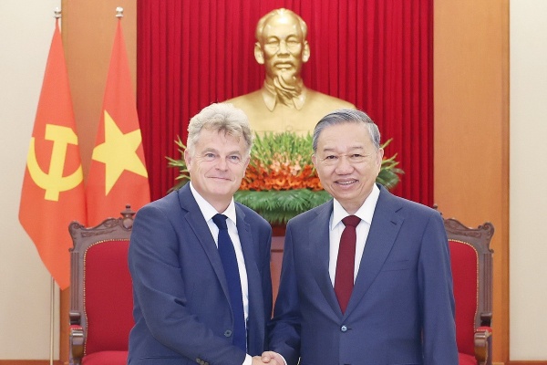 Tong Bi thu To Lam tiep Doan cap cao Dang Cong san Phap hinh anh