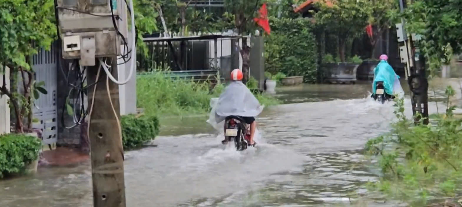 Bao so 6 gay ngap lut o Hue hinh anh