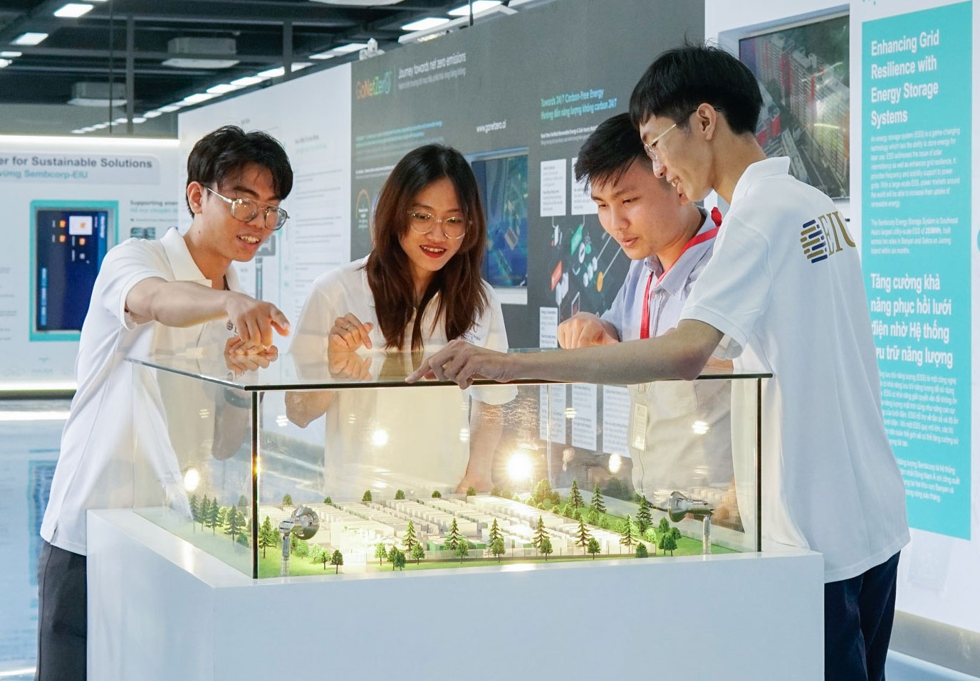 Binh Duong nang cao chat luong nhan luc, huong toi phat trien ben vung hinh anh