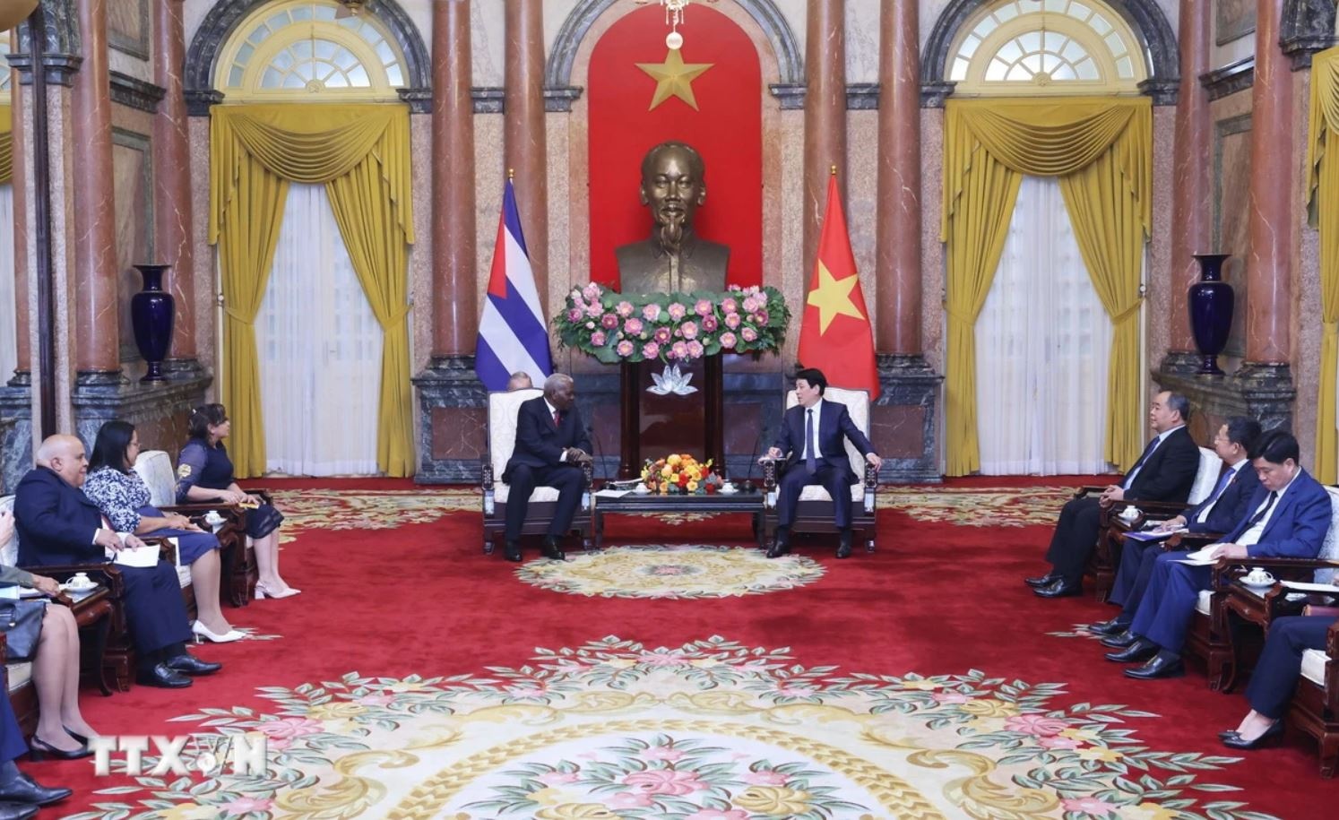 Chu tich nuoc Luong Cuong anh 6