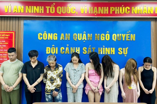Bat nhom doi tuong moi gioi mai dam, mua ban trai phep ma tuy hinh anh
