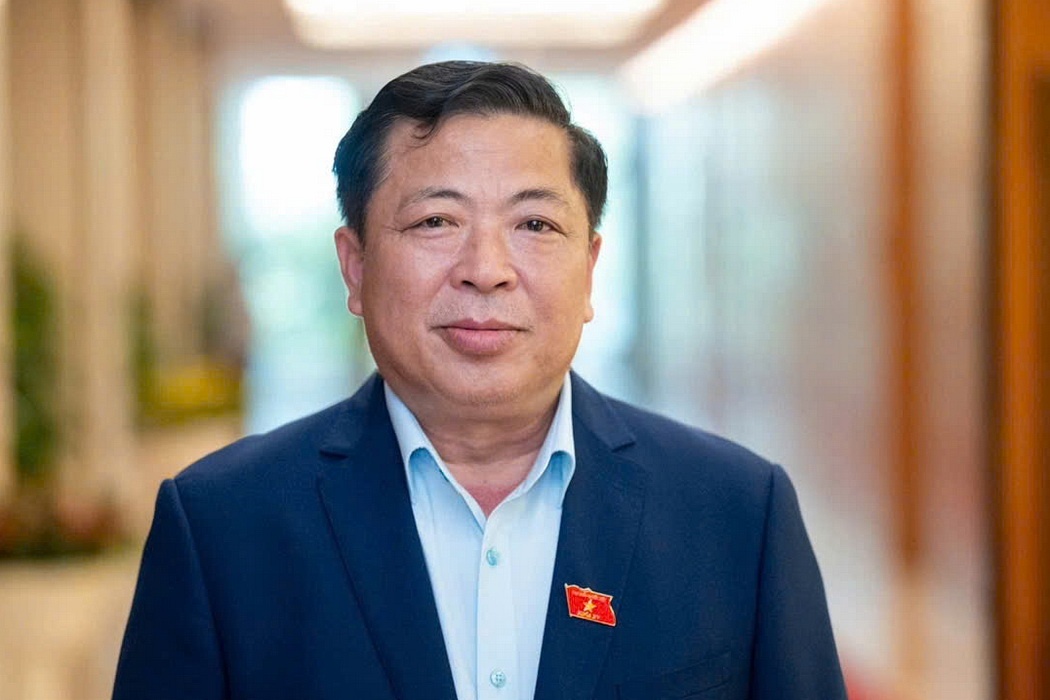 Tieu su tan Bo truong Giao thong Van tai Tran Hong Minh hinh anh