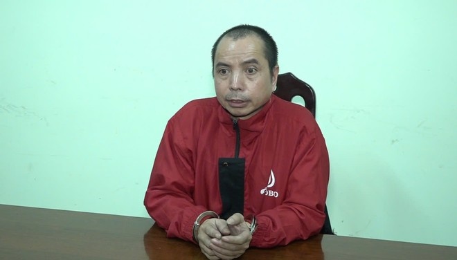 Nguoi dan ong sa luoi sau khi tron na hon 20 nam hinh anh