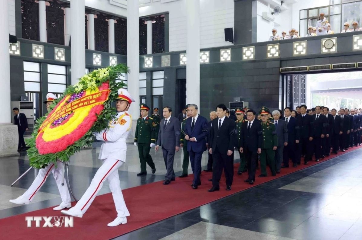 Le tang tuong Nguyen Quyet anh 1