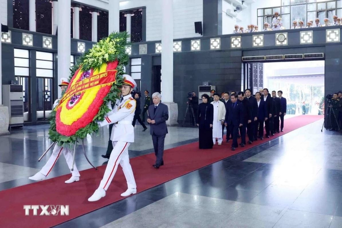 Le tang tuong Nguyen Quyet anh 18