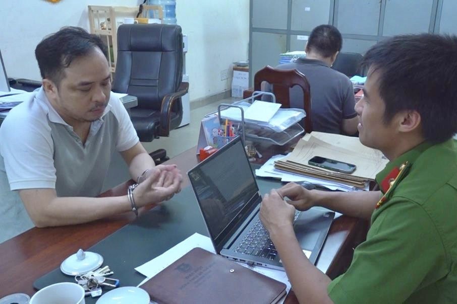 Tien ao da cap,  200 nan nhan anh 1