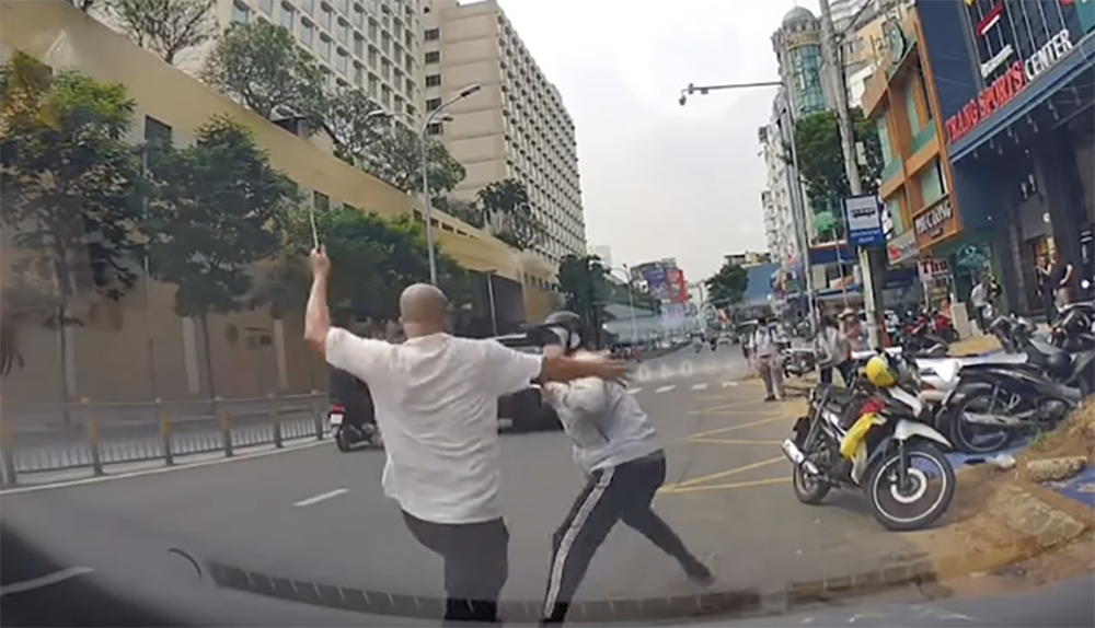 Đánh nhau trên phố,  TP.HCM ảnh 3 Danh nhau tren pho,  TP.HCM anh 3