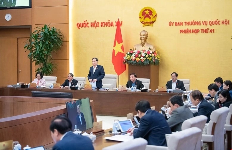 quoc hoi hop bat thuong anh 2