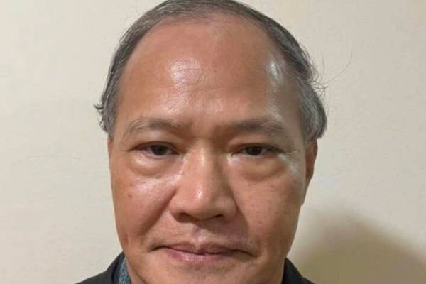 Khoi to nguyen Thu truong Bo NN&PTNT Hoang Van Thang va cac dong pham hinh anh