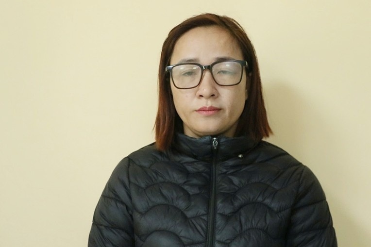 Bat nu nhan vien o Ha Tinh tham o tai san hinh anh