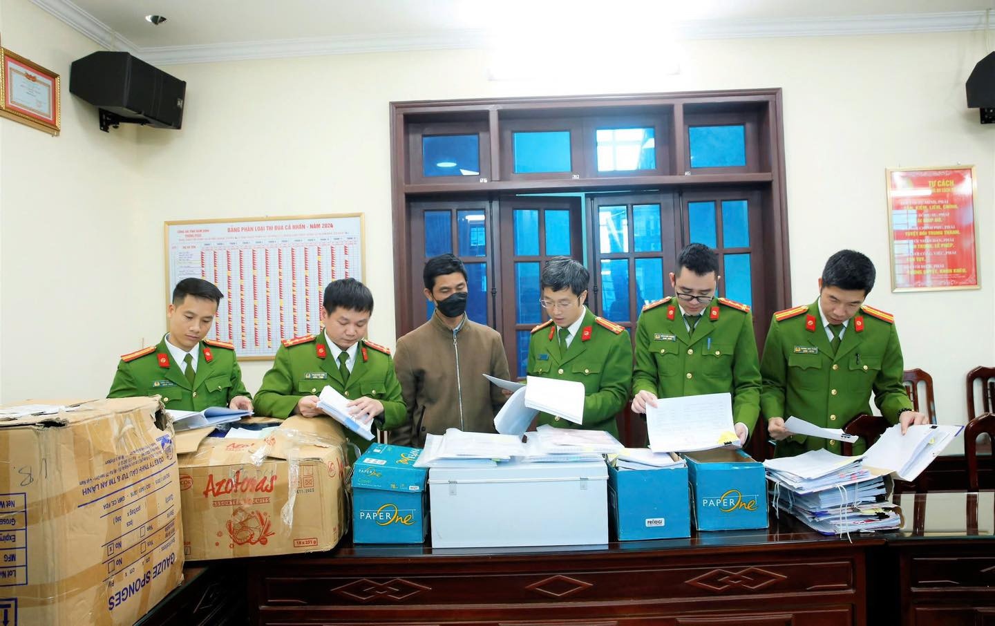 Mua bán hóa đơn,  Trị giá 100 tỷ,  Trần Quốc Lý,  Công ty Vĩnh Bảo ảnh 1 Mua ban hoa don,  Tri gia 100 ty,  Tran Quoc Ly,  Cong ty Vinh Bao anh 1