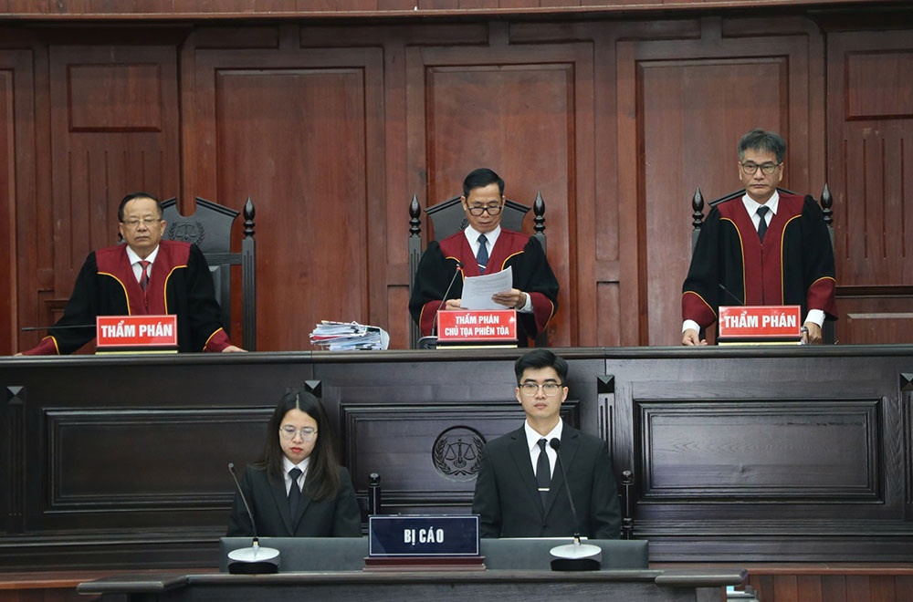 Cuc Dang kiem,  Giam an tu anh 1