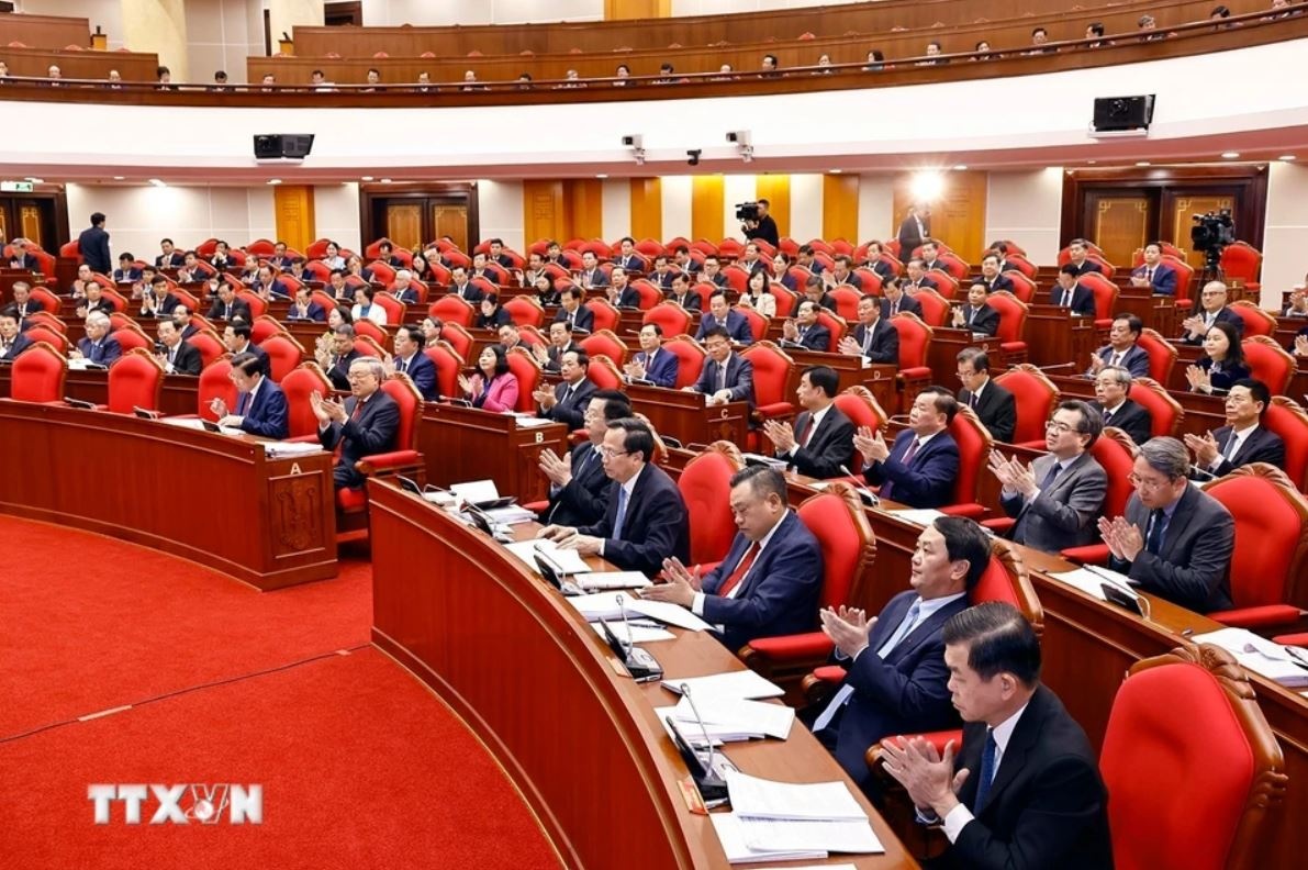 Hoi nghi Trung uong XIII anh 9