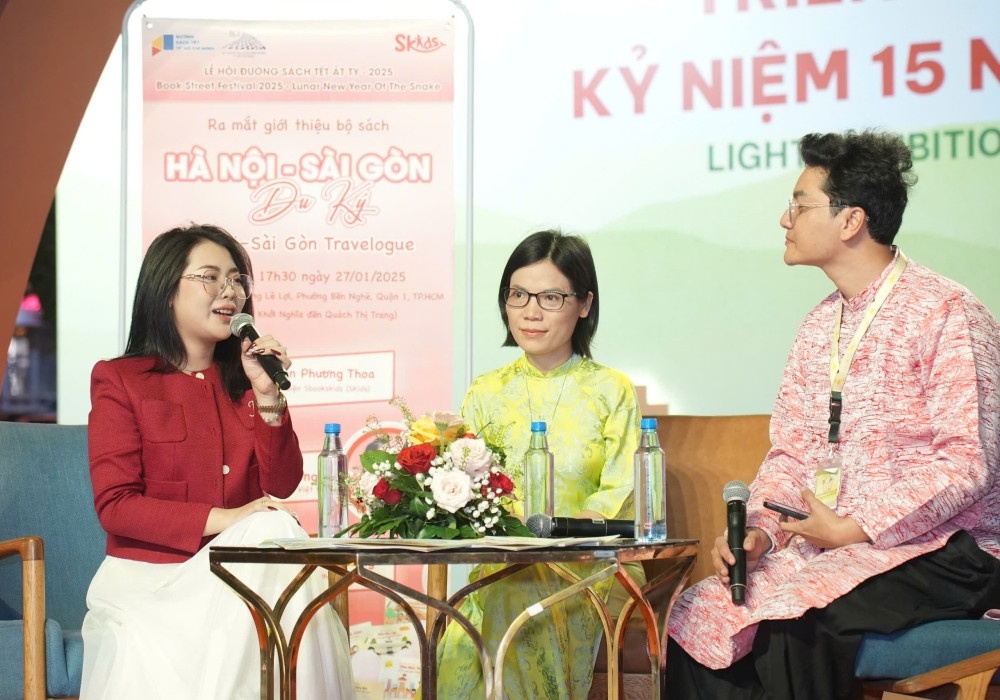 Bo sach kham pha dia danh lich su, van hoa noi tieng cua Ha Noi, TPHCM hinh anh