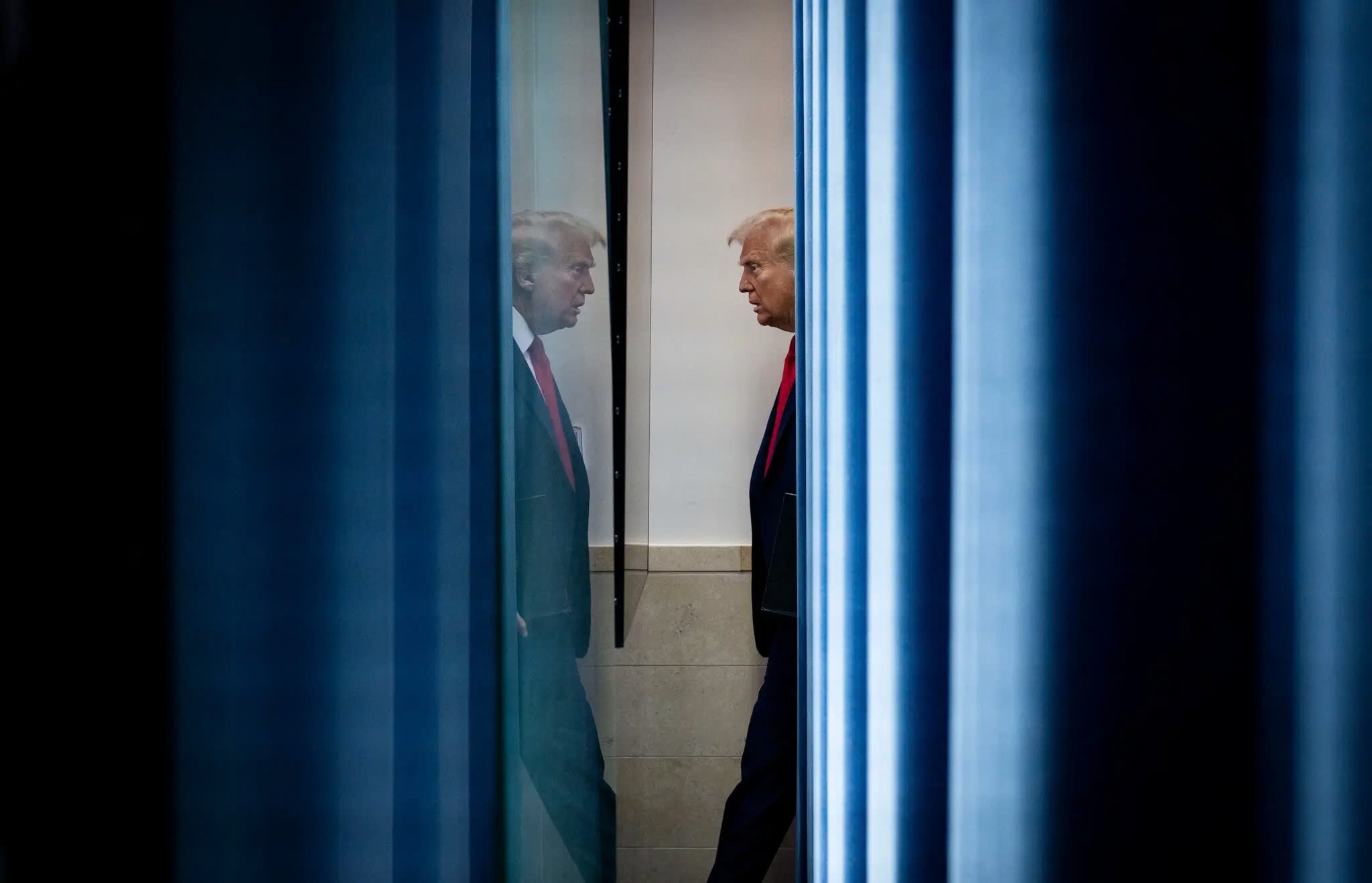 Ong Trump xac nhan khong co nguoi song sot trong vu tai nan may bay hinh anh