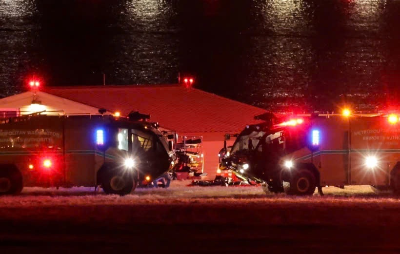 Tong thong Trump tiet lo tinh tiet dang chu y trong vu va cham may bay hinh anh