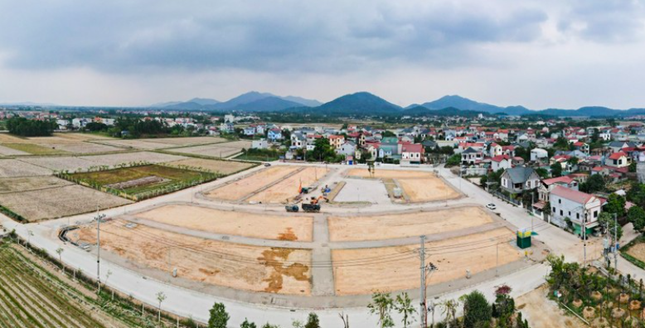 Pha hoai,  Phien dau gia,  58 thua dat,  Soc Son anh 1