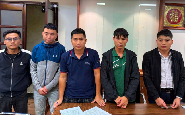 Pha hoai,  Phien dau gia,  58 thua dat,  Soc Son anh 2