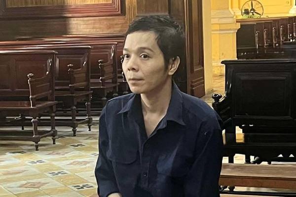 Ga trai dung clip tong tien nu Viet kieu My hinh anh