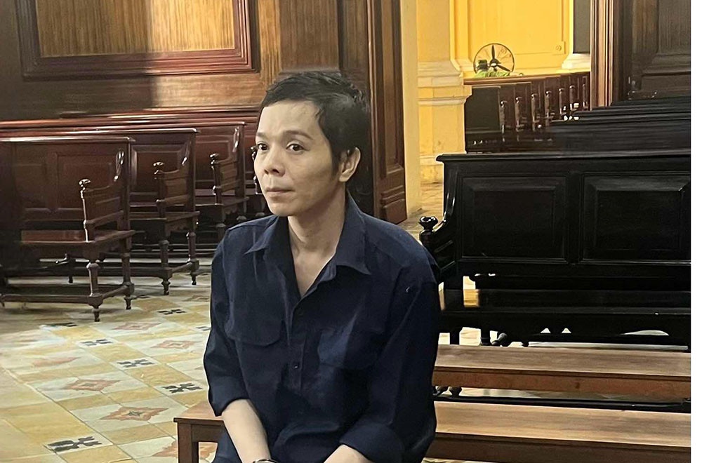 Dung clip sex,  Tong tien,  Nu Viet kieu My anh 1