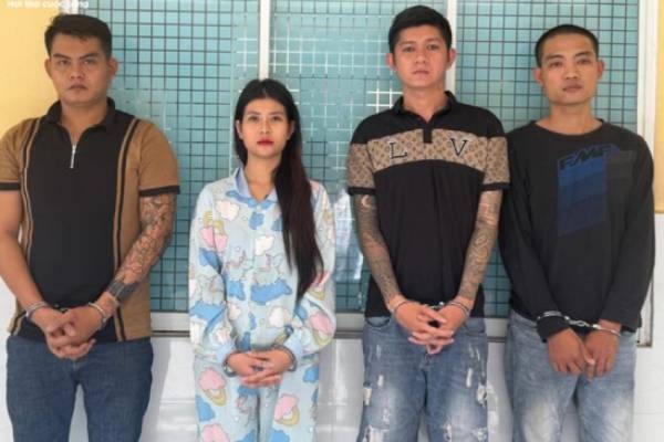 Sau khi dap pha quan nhau, nhom nghi pham khai ru nhau di 'xa stress' hinh anh