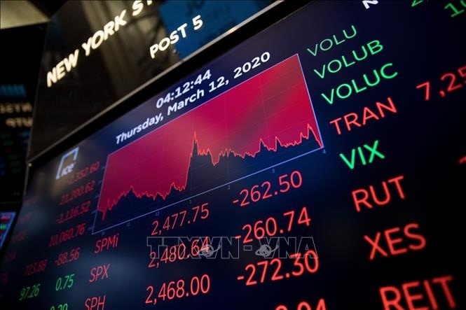 Dong euro tang manh sau khi Ukraine chap thuan de xuat ngung ban hinh anh