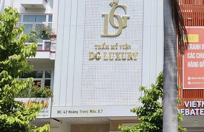 Nhuc nhoi chuyen cac co so tham my hoat dong 'chui' hinh anh