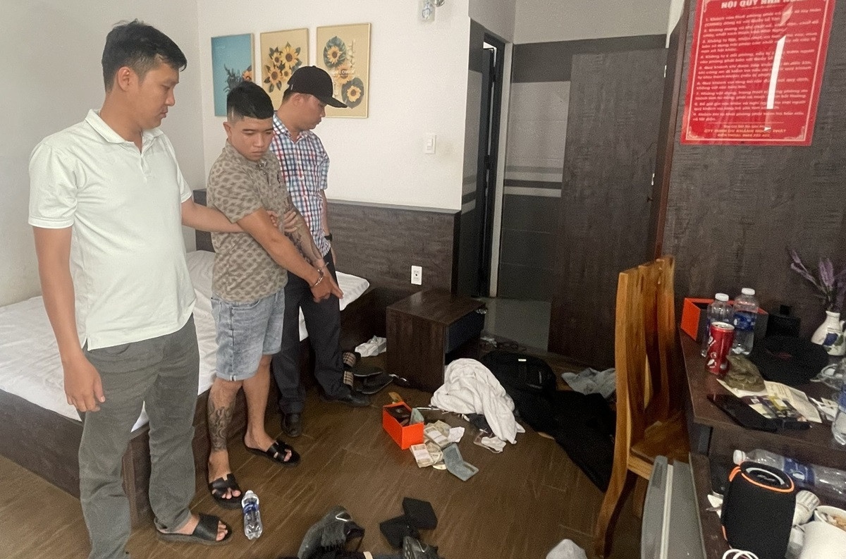 Ten trom pha ket anh 1