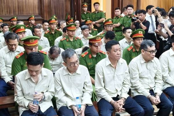 'Bao ke' cho cat lau, cuu Chu tich An Giang bi de nghi 9-10 nam tu hinh anh