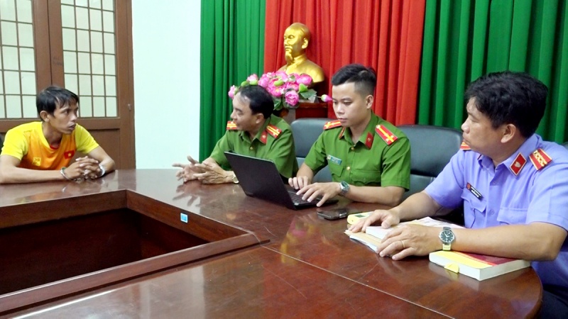 Ga cha duong,  Bao hanh anh 2