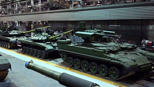 Nga vuot cac nuoc Tay Au ve nang luc san xuat quoc phong hinh anh