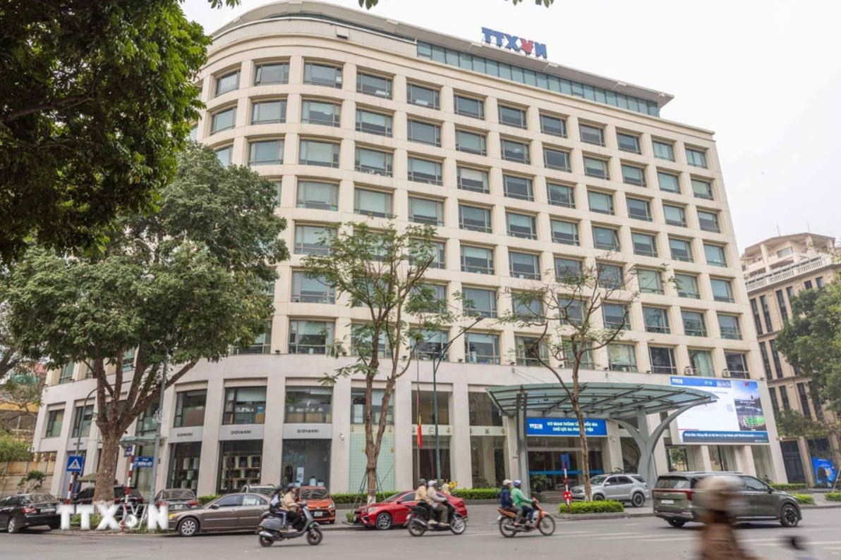 Quoc tang Khamtay Siphandone anh 8