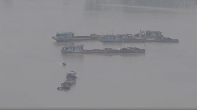 Cty Thien An Phat,  300 canh sat,  Tap kich mo cat,  DN Thien An Phat,  Gdoc Thien An Phat,  Cong ty Le Hoang,  Thuong mai T.T anh 2