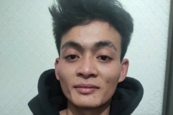 Bat giu doi tuong vac rua gay roi tai trung tam TP Quang Ngai hinh anh
