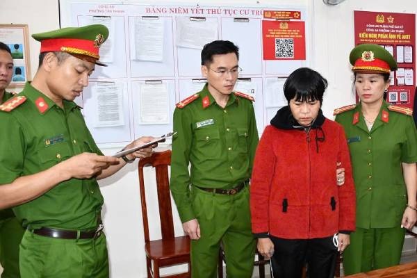 Vu sat hai con truc loi tien bao hiem: Nguoi me doi dien hinh phat nao hinh anh