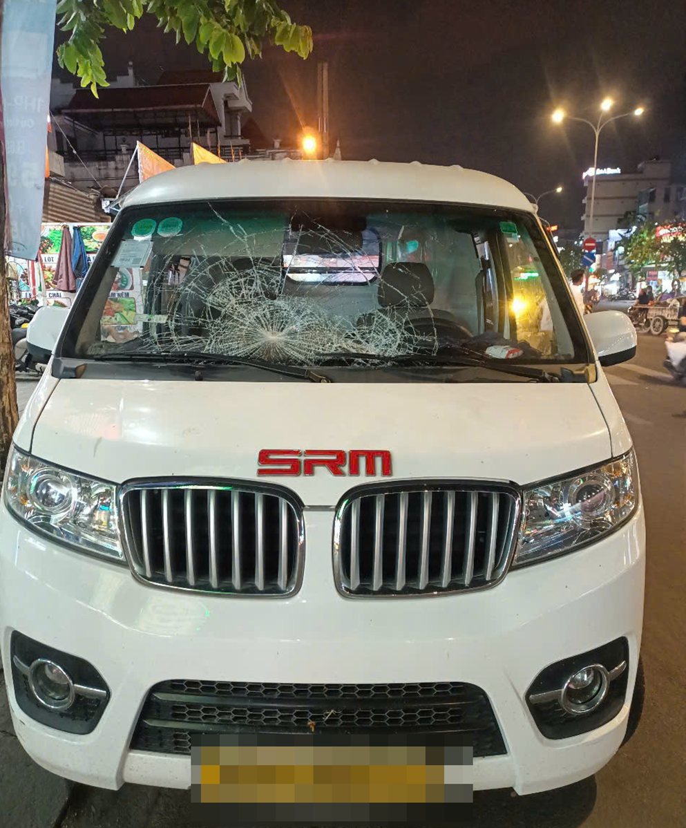 nhat gach da,  dap vo kinh anh 2