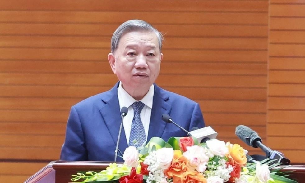 Moi nguoi dan Viet Nam deu phai co trach nhiem bao ve To quoc hoa binh hinh anh