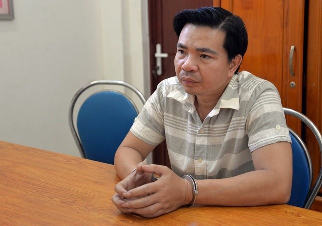 Khoi to 6 doi tuong vay danh 3 nguoi dan ong lon tuoi hinh anh