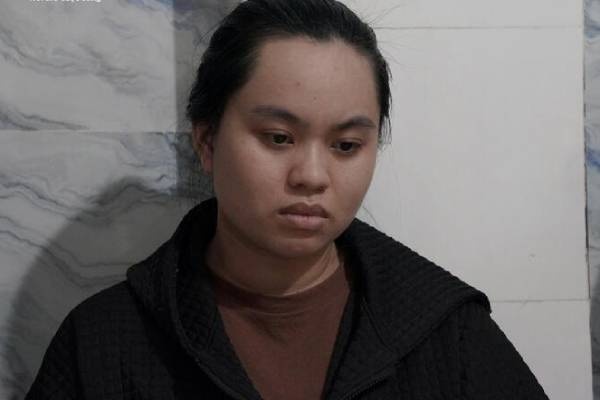 'Nu quai' dua thong tin gian doi lua nguoi co nhu cau luyen thi IELTS hinh anh