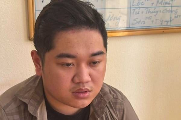 Bat doi tuong tu Tam Thai Tu tron ve do bi danh dap da man hinh anh