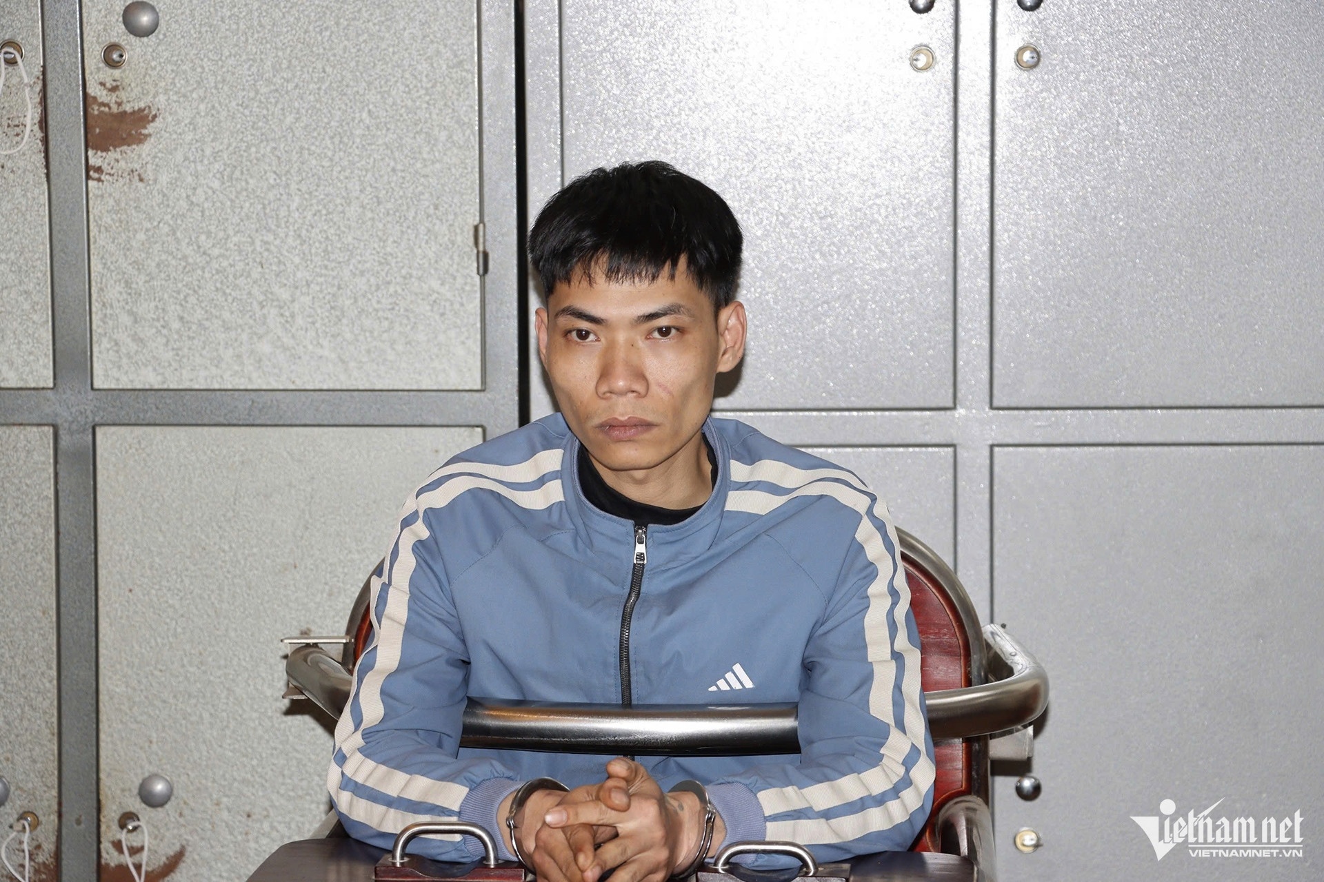 Bat tam giam,  Tuan ngao,  quan Bar Z25 anh 1