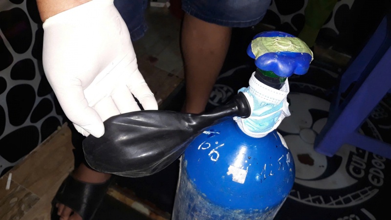 Dot kich karaoke Olala,  Quan karaoke Olala,  Chu quan karaoke Olala anh 2