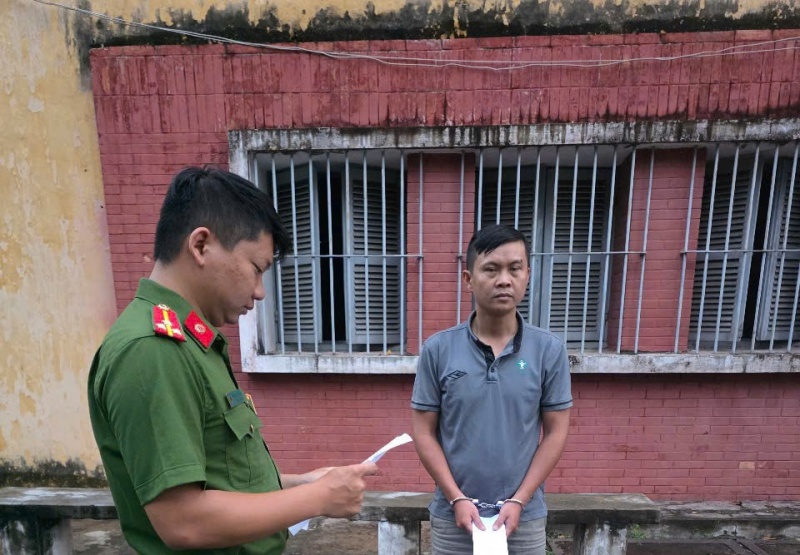Xuat hoa don khong,  Am hon 1, 6 ty anh 1