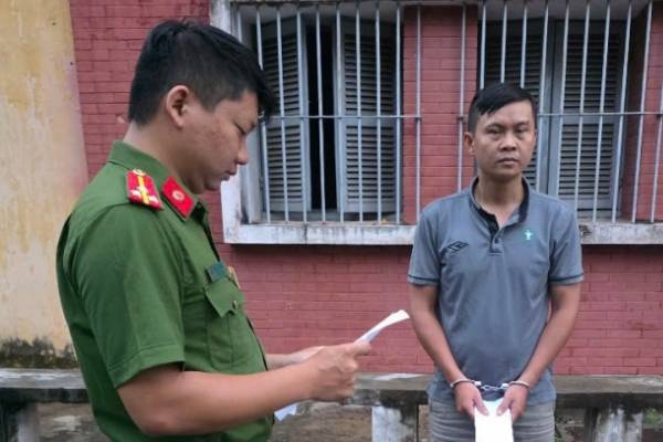 Lua cong ty xuat hoa don khong, 'am' hon 1,6 ty dong hinh anh